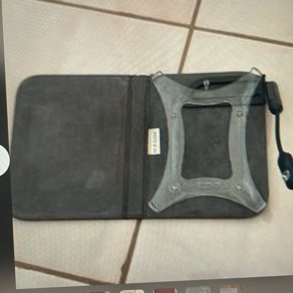 E Reader Case & Touch Light - Picture 2 of 6